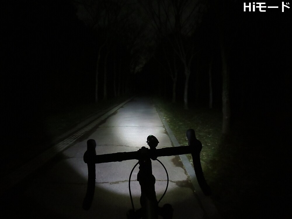 Valo-330 USB充電式フロントライト 明るさ:330ルーメン