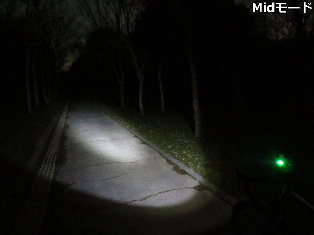 Valo-330 USB充電式フロントライト 明るさ:330ルーメン