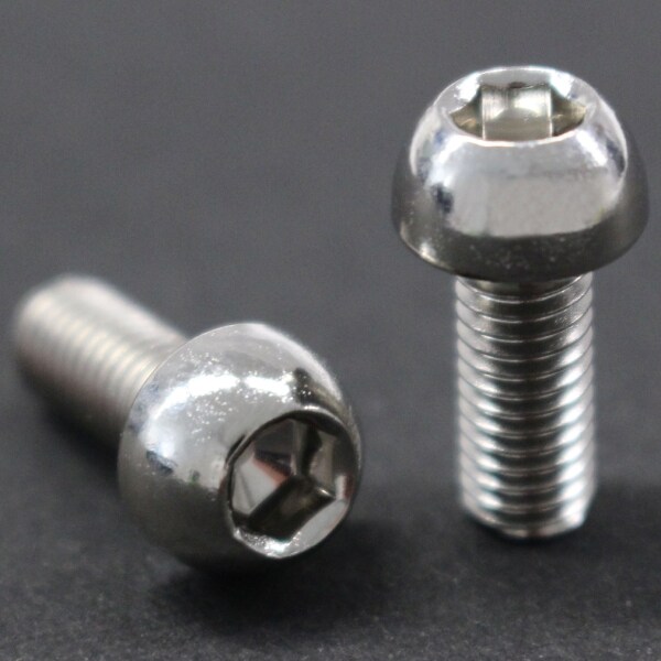 CS-C040 ナイロンボトルケージ 軽量で耐久性も高い樹脂製ボトルケージ