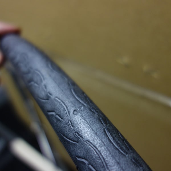 レバンタール PLUS　アラミドビード　700x23c　