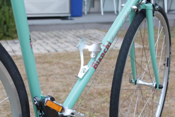 Vesi-PB アルミ製ペットボトル用ボトルケージ