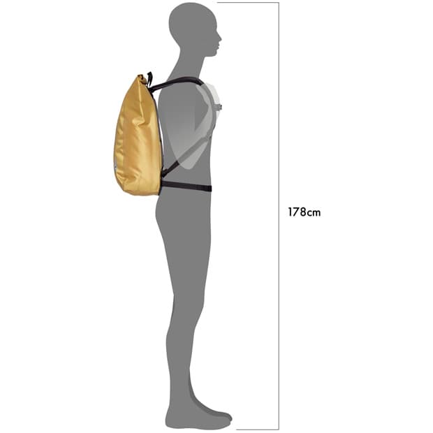 ヴェロシティ PS 容量:23L