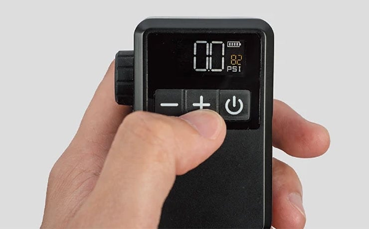 E-Booster Digital Mini(E-ブースター デジタル ミニ)電動エアーポンプ 米/仏式バルブ対応 携帯ポンプ