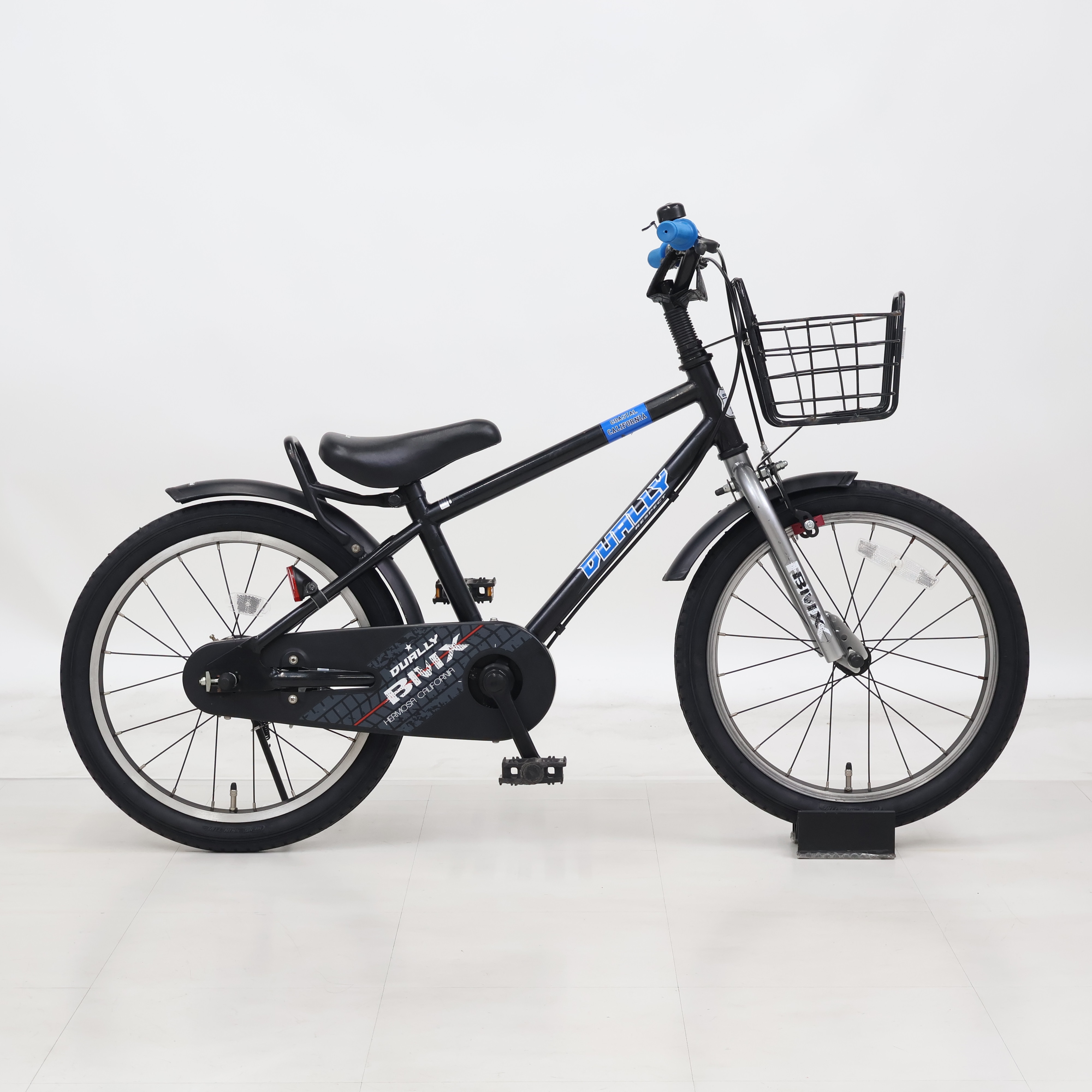 ☆引き取り限定☆世田谷区西部です。18インチ自転車　デューリー　青黒　美品 リユース】デューリー 180-K 18インチ 2021年モデル 子供用 自転車