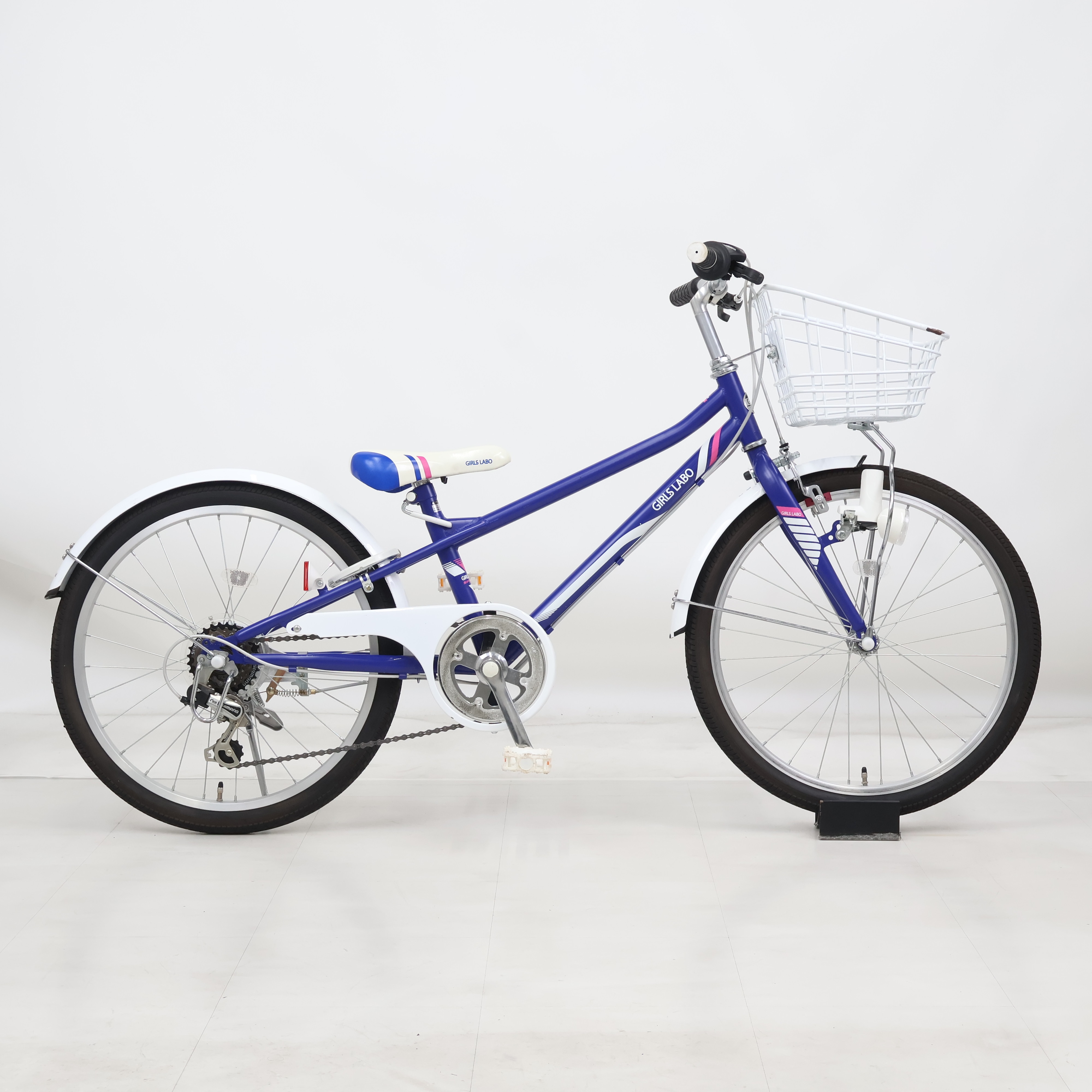 【直接取引】ガールズラボ　ホワイト　自転車 子供　22インチ リユース】ガールズラボスポーティー 226-K 22インチ 2021年モデル