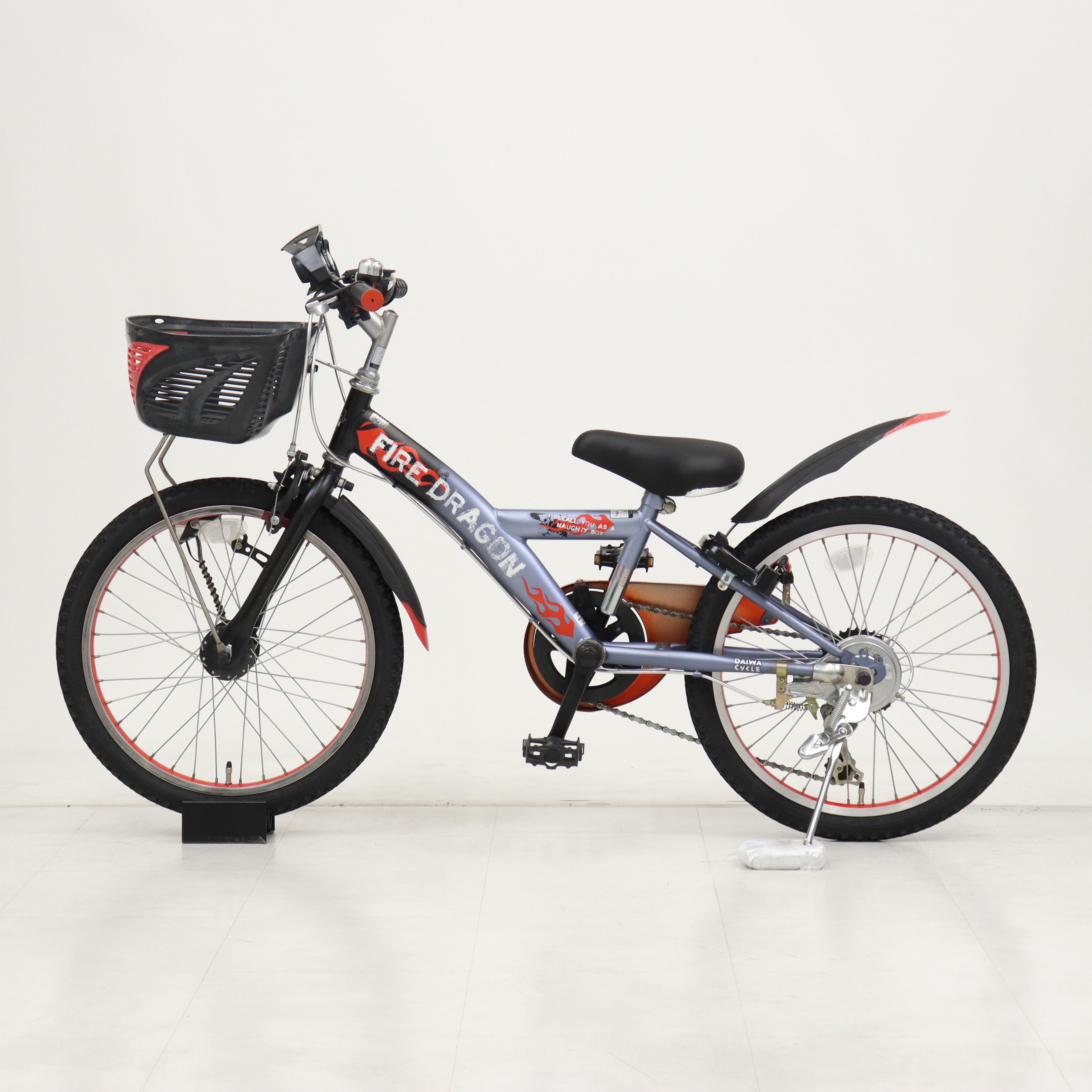 男の子　自転車　20インチ　ブラック　レッド　ファイヤードラゴン 男の子 自転車 20インチ ブラック レッド ファイヤードラゴン