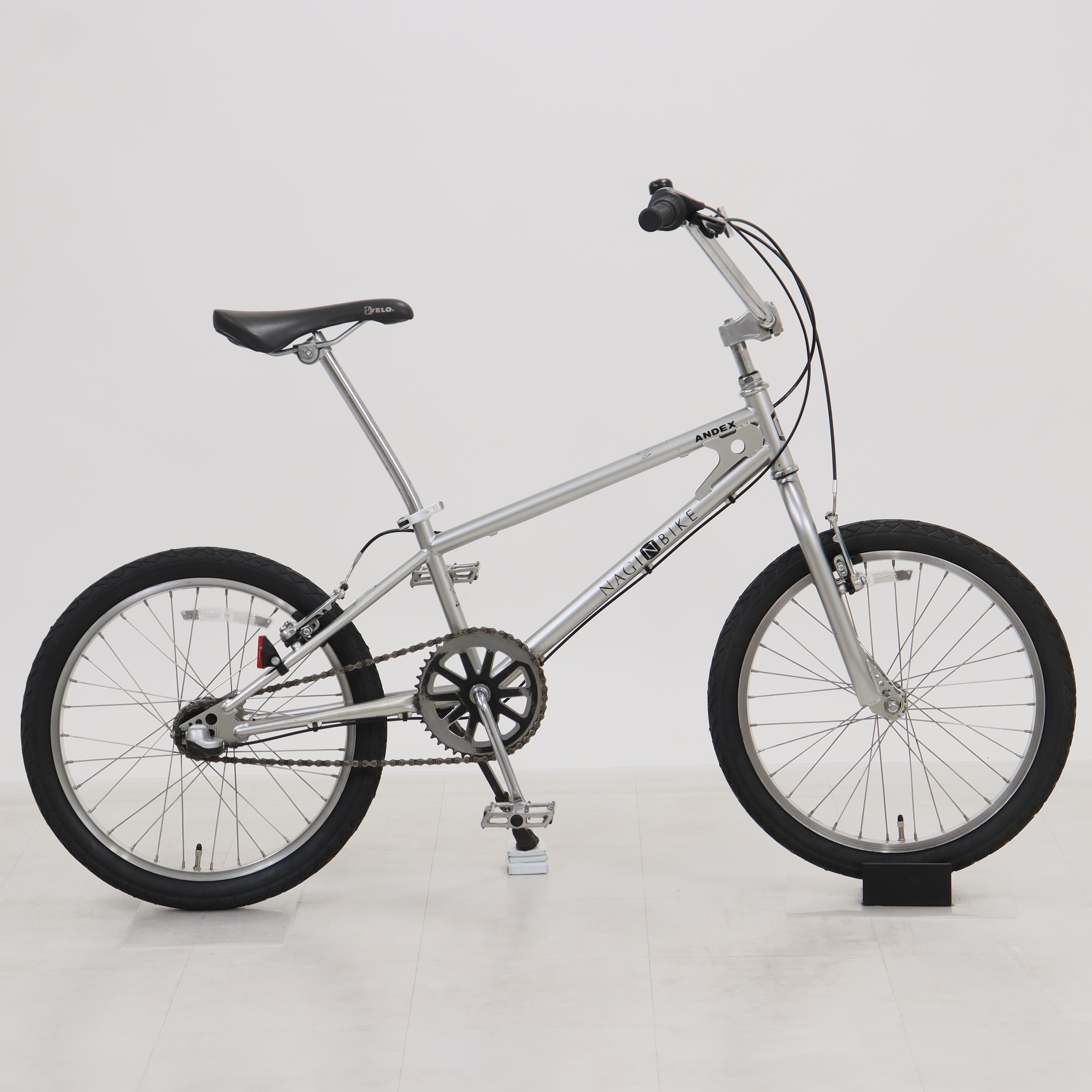 BMX 未使用 2026 FIT SERIES ONE 20.5″ GLOSS SMOKE CHROME - モトクロス