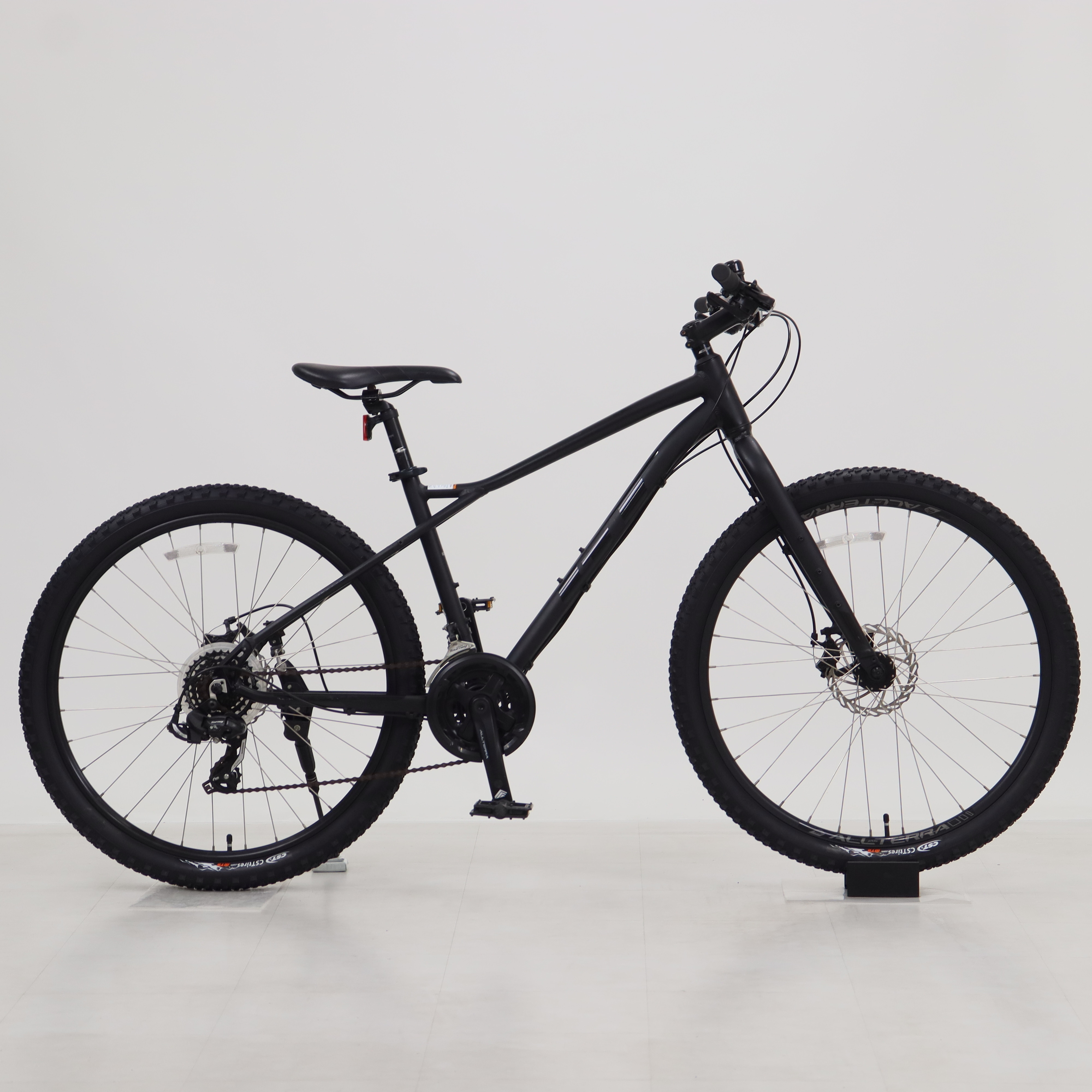 リユース】AGGRESSOR SPORT RIGID 420mm マウンテンバイク 自転車