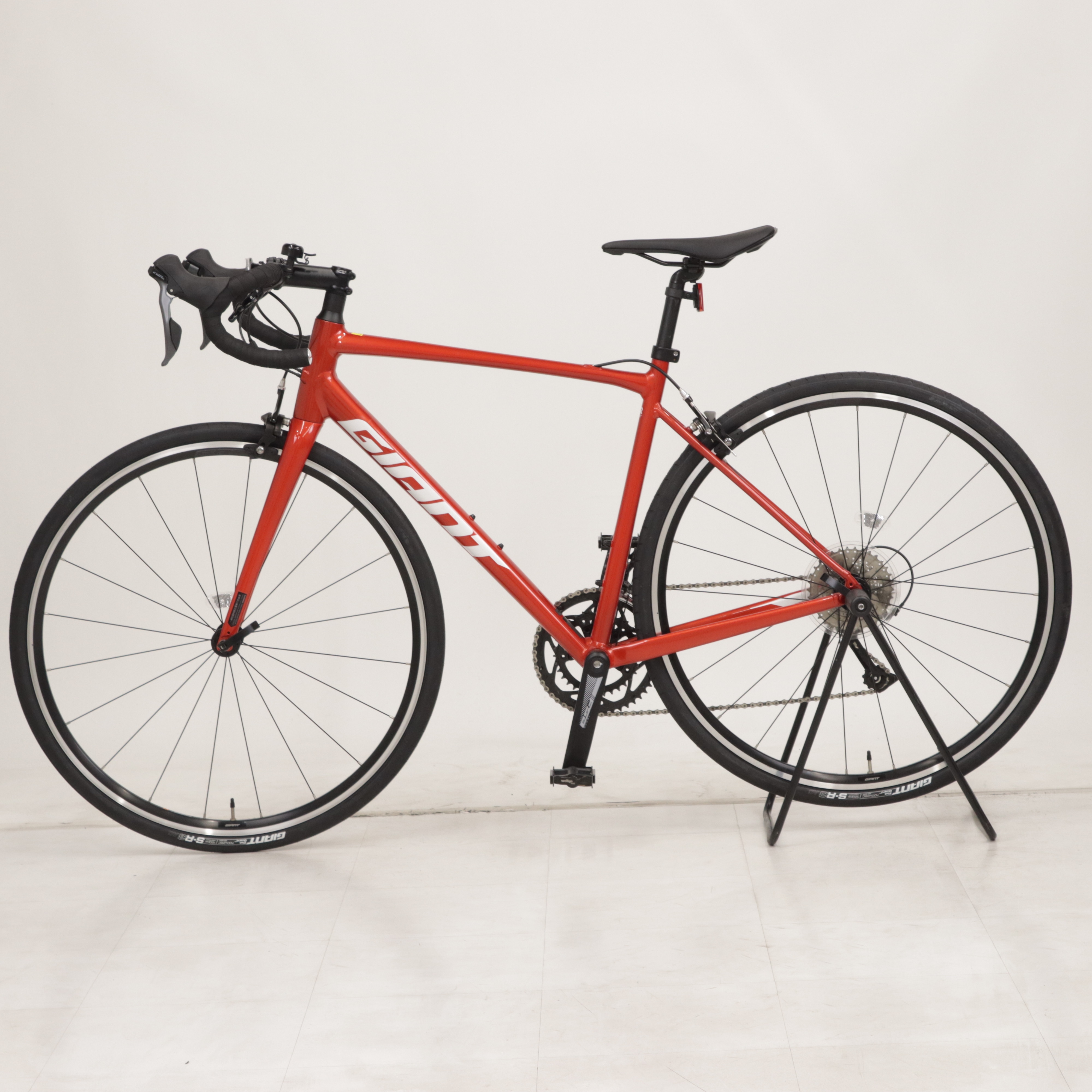 みかんGiant contend 2 ロードバイク みかんGiant contend 2 ロードバイク Contend 2 (2025) | All-Rounder