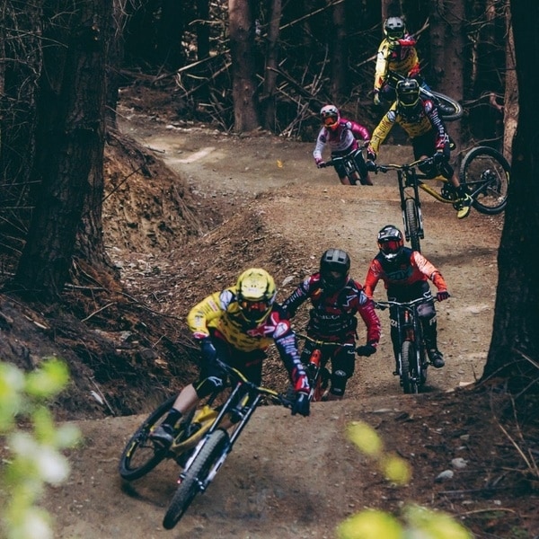 Pneu VTT Kenda Honey Badger DH PRO 27.5x2.40 - Neuf, Pour Roue 650B, Pneu Descente